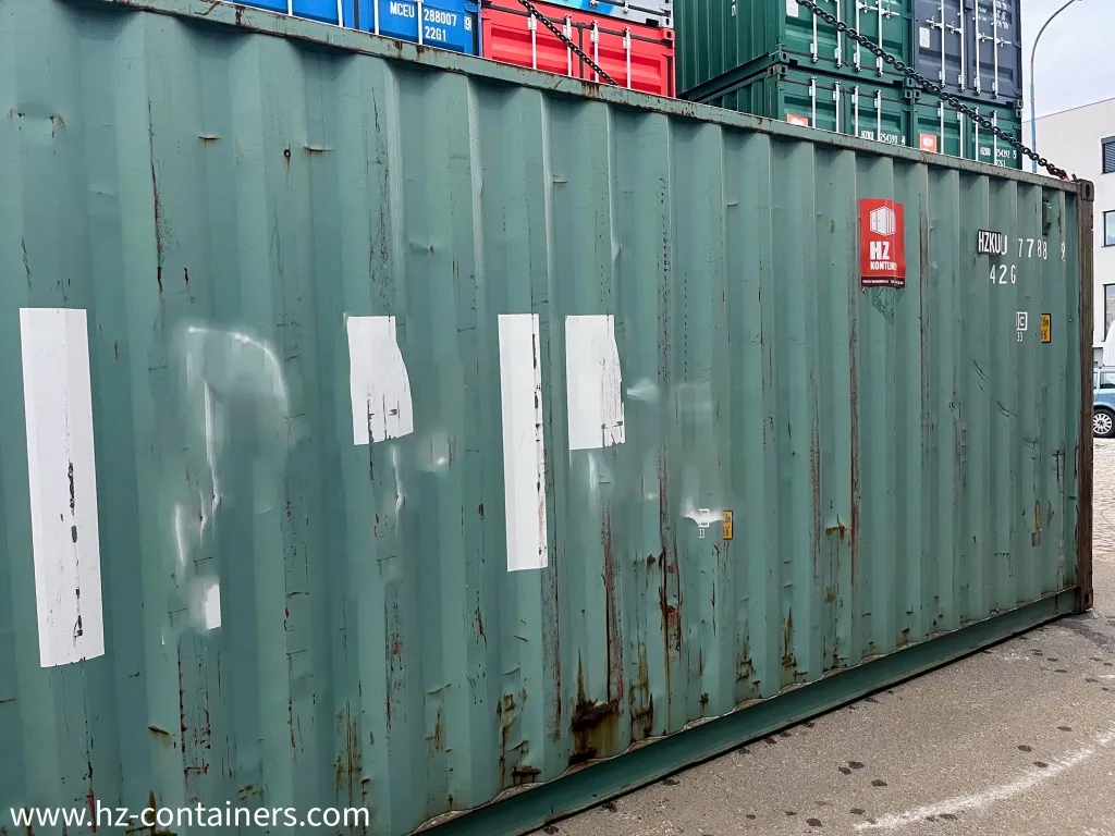 Verlassener Container 40 ft, HZKU 477 818-9
