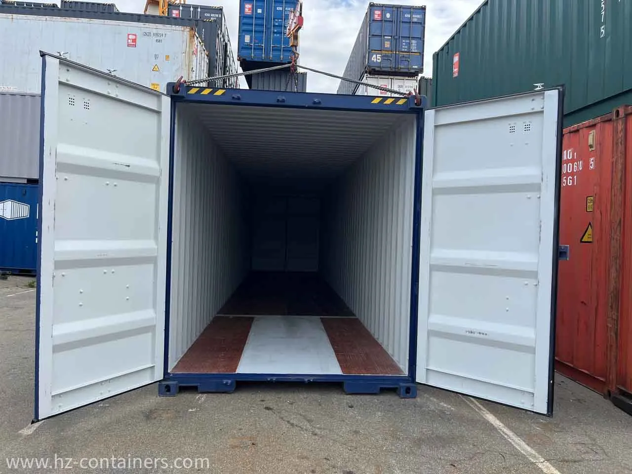 Schiffscontainer 40’HC 2x Türen IICL6 Qualität, HZKU 044 168-0