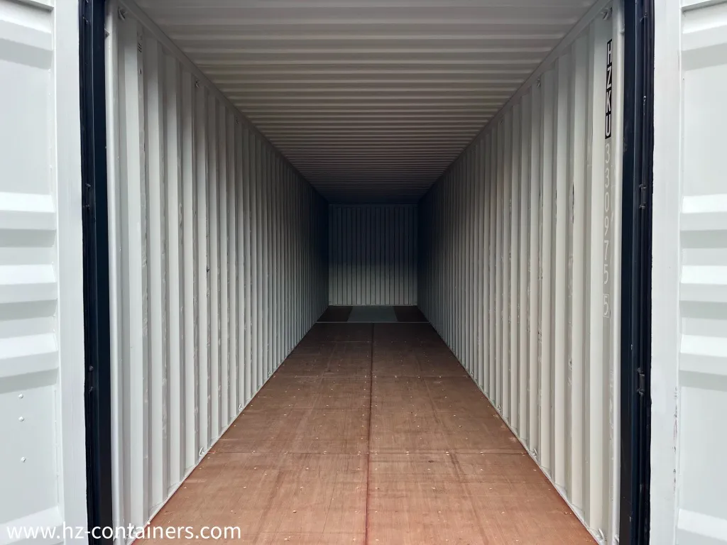 IICL 6 Erweiterung der 40 m hohen kubischen Container, HZKU 330 975-5