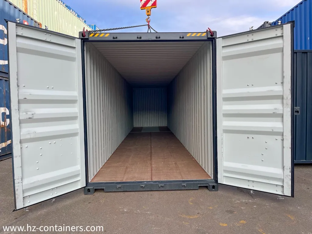 IICL 6 Erweiterung der 40 m hohen kubischen Container, HZKU 330 975-5