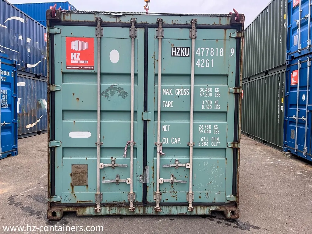 Verlassener Container 40 ft, HZKU 477 818-9