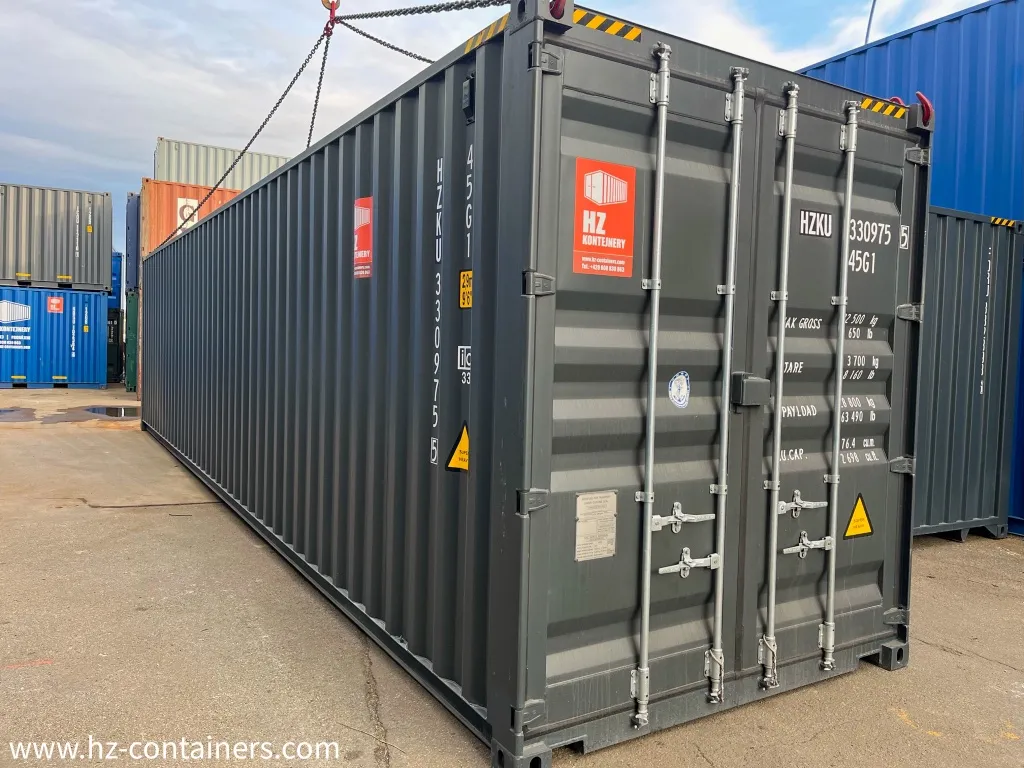 IICL 6 Erweiterung der 40 m hohen kubischen Container, HZKU 330 975-5