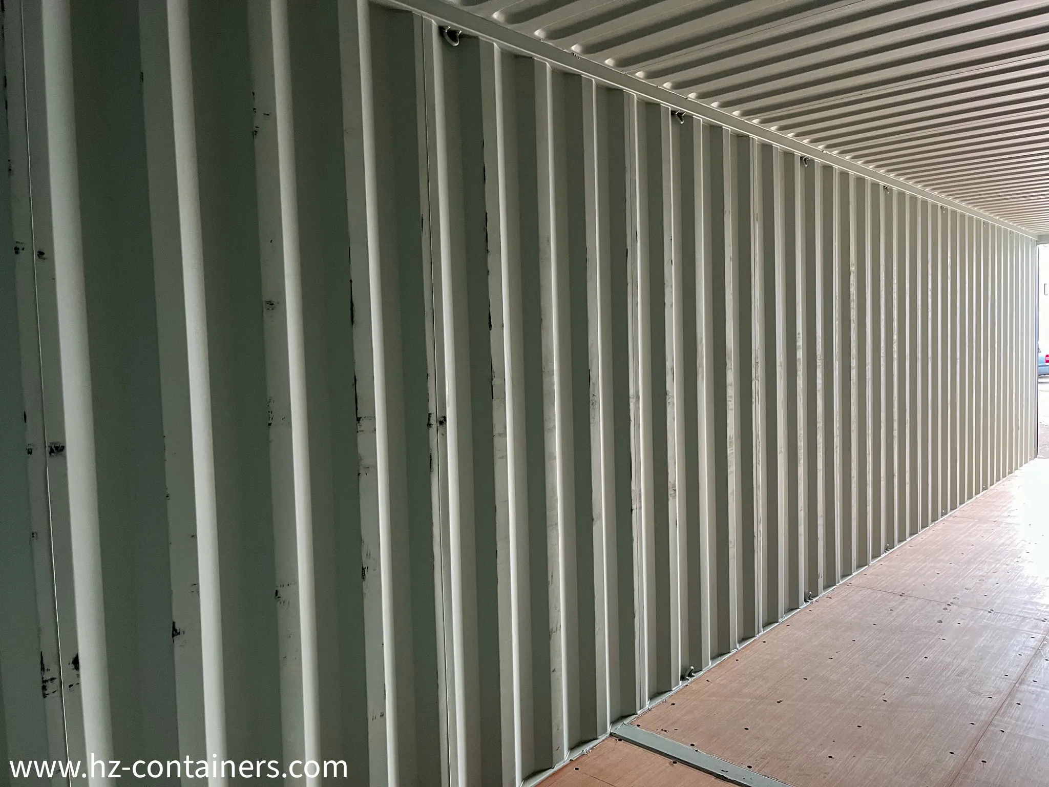 IICL 6 Erweiterung der 40 m hohen kubischen Container, HZKU 330 975-5