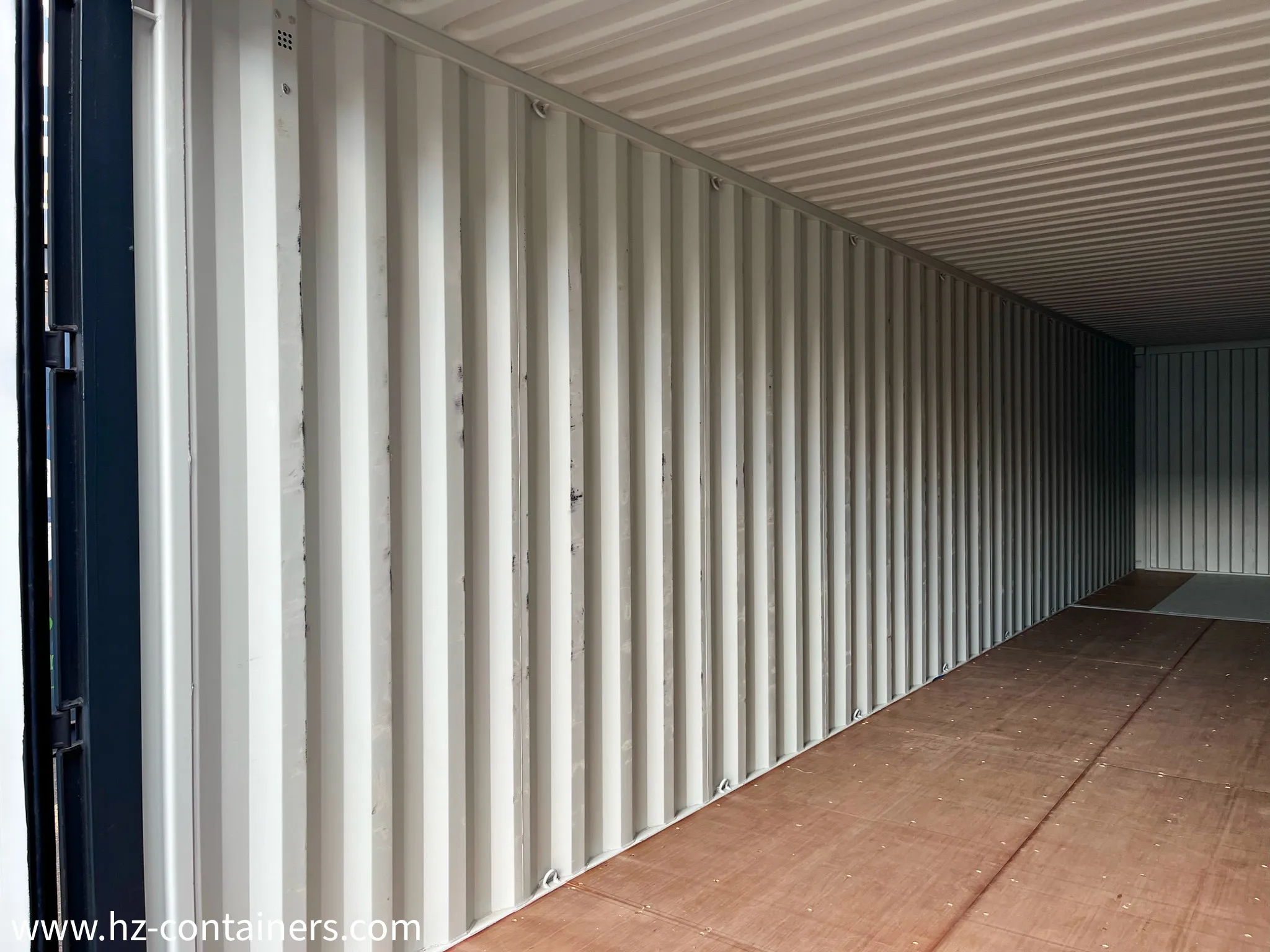 IICL 6 Erweiterung der 40 m hohen kubischen Container, HZKU 330 975-5
